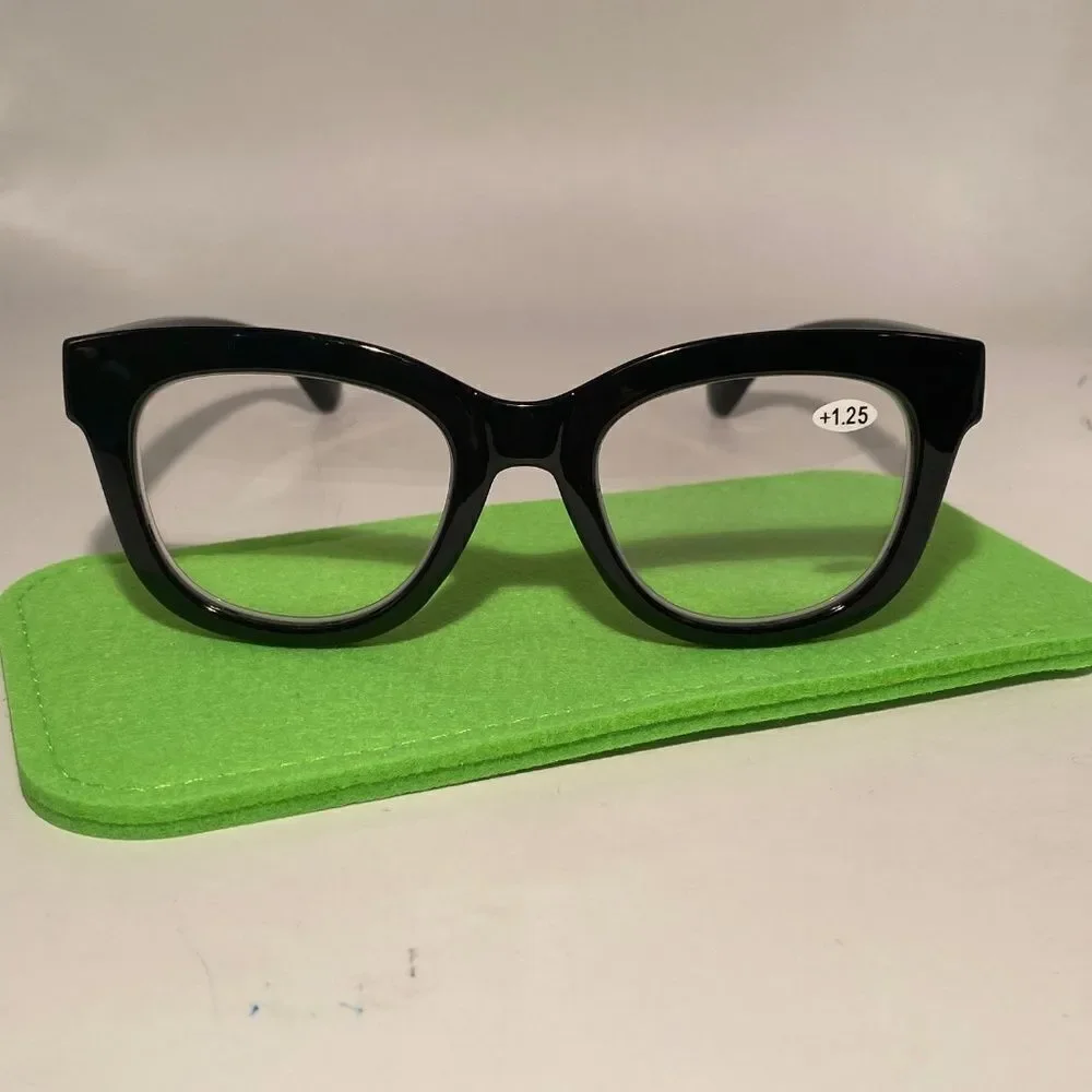 1490 Mona Reading Glasses 1.25 Reading Glasses Black Frames NWT